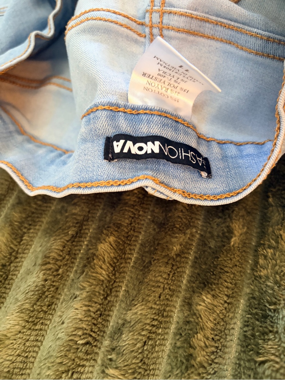 Size 11 Fashion Nova Jeans Denim - Multiple Washes - Picture 6 of 6